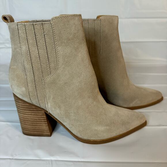 Marc Fisher Women's Matter Chelsea Ankle Boot in Cloud Suede Size 9.5 NWOT - Picture 3 of 10